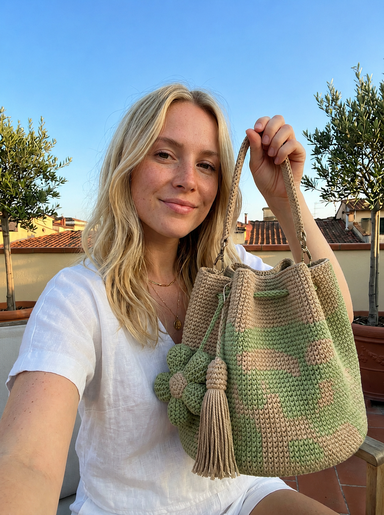 Mia H.